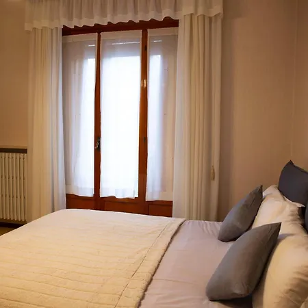 Casa Giuly * פארמה