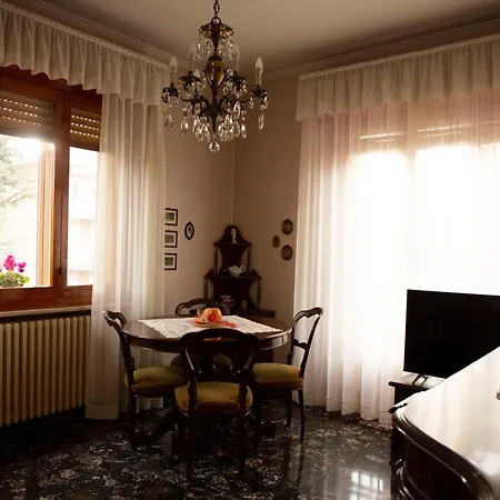 Casa Giuly * פארמה